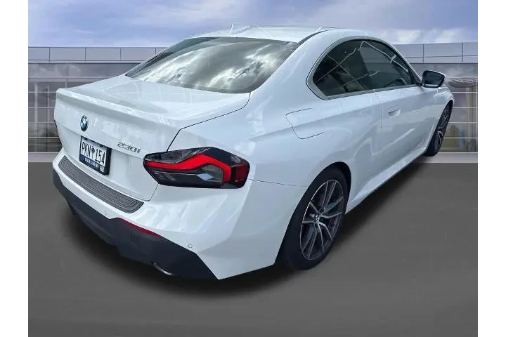 $33232 : BMW 2 Series 2022 230i 2dr C image 4