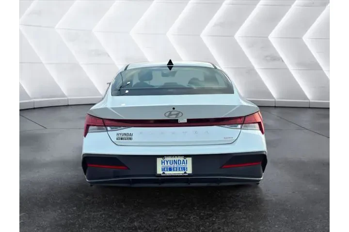 $23995 : Hyundai ELANTRA Hybrid 2024 image 5