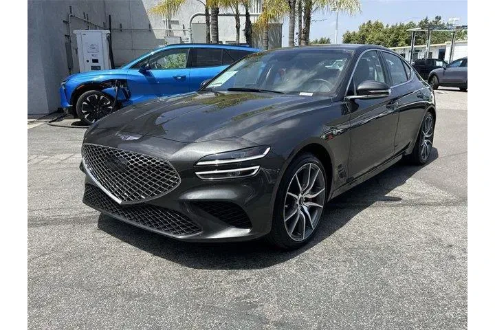 $29500 : Genesis G70 2025 2.5T Standa image 7