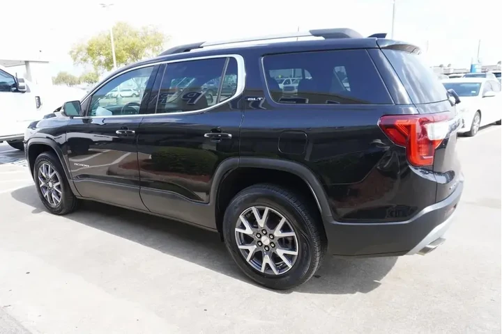 $28988 : GMC Acadia 2023 4x4 SLT 4dr image 4