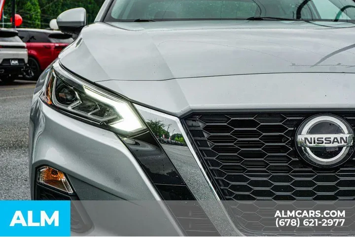 $16920 : Nissan Altima 2022 2.5 SV 4d image 10