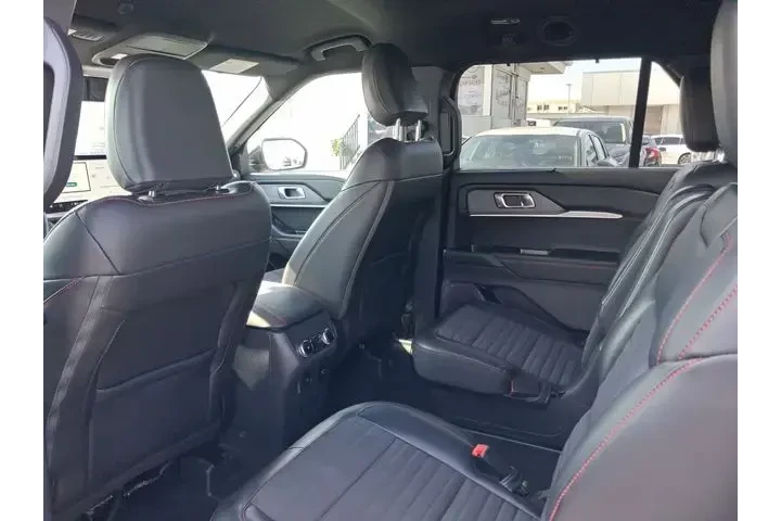 $38990 : Ford Explorer 2025 ST-Line 4 image 5