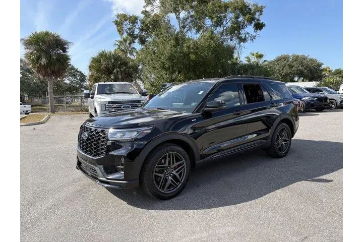 $39993 : Ford Explorer 2025 ST-Line 4 image 4