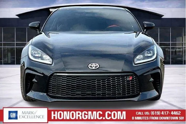 $33488 : Toyota GR86 2024 Premium 2dr image 2