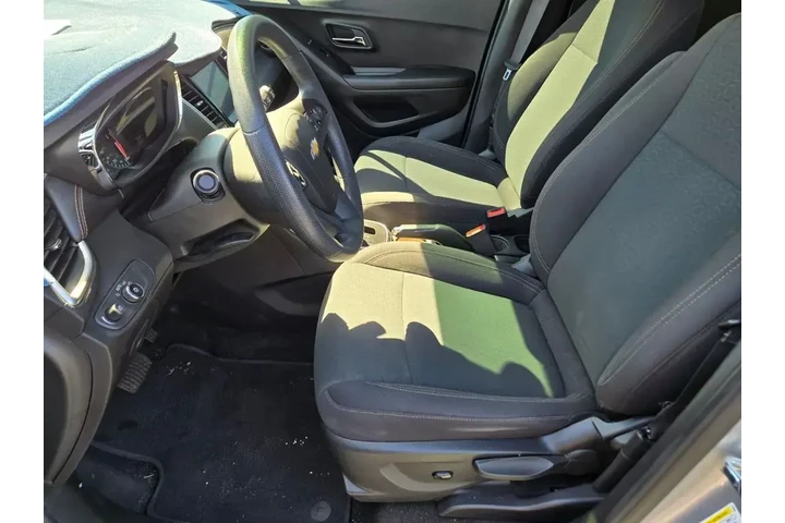 $17991 : Chevrolet Trax 2022 LS 4dr C image 3