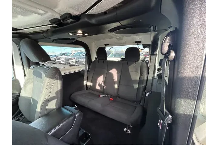Jeep Wrangler 2020 4x4 Sport image 8