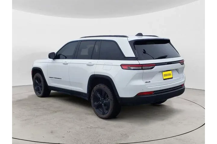 $34288 : Jeep Grand Cherokee 2023 4x4 image 3