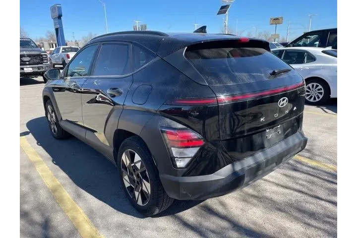 $19900 : Hyundai KONA 2025 SEL 4dr Cr image 8