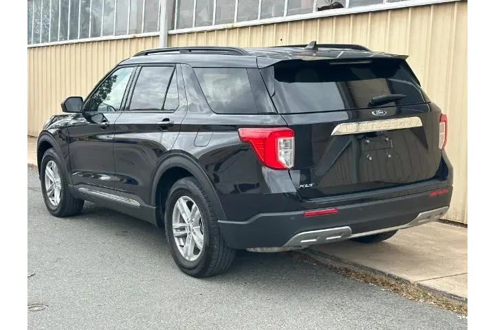 $28381 : Ford Explorer 2024 XLT 4dr S image 7