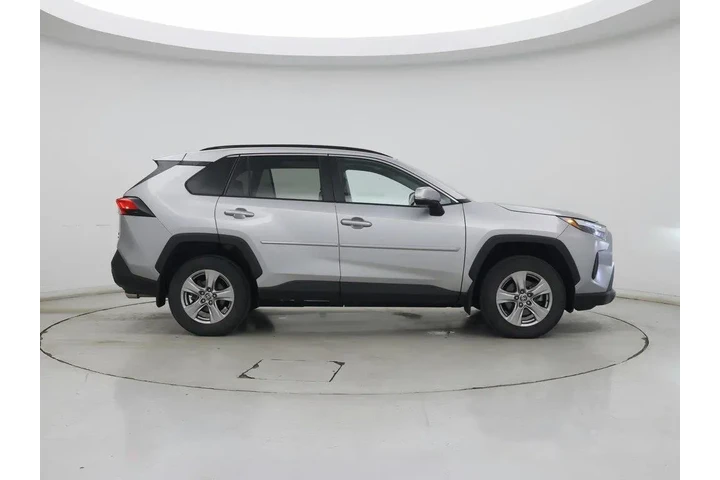 $29998 : Toyota RAV4 2022 AWD XLE 4dr image 7