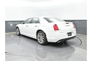 $20869 : Chrysler 300 2020 Limited 4d thumbnail