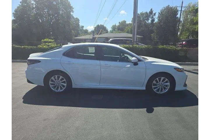 $21995 : Toyota Camry 2023 LE 4dr Sed image 3