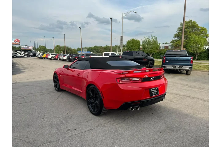 2017 Camaro 2dr Conv 2LT image 4