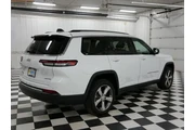 $29921 : Jeep Grand Cherokee L 2022 4 thumbnail