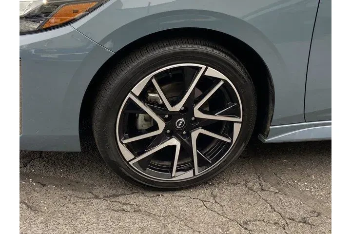 $18153 : Nissan Sentra 2025 SR 4dr Se image 8