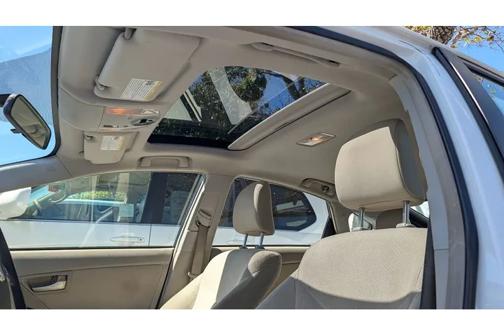 $15999 : 2015 Prius Three image 4