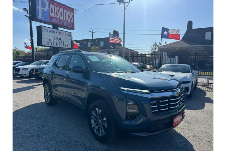 2025 Equinox LT 2WD image 3