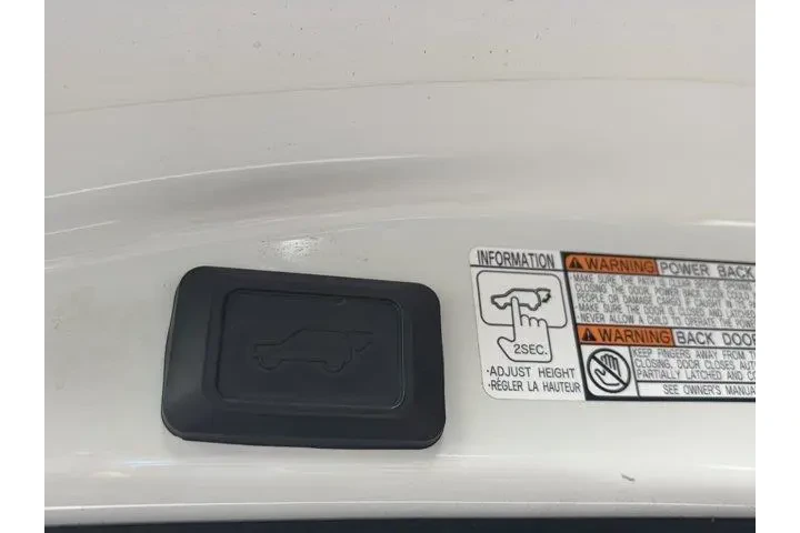 $20896 : Toyota RAV4 2018 XLE 4dr SUV image 5