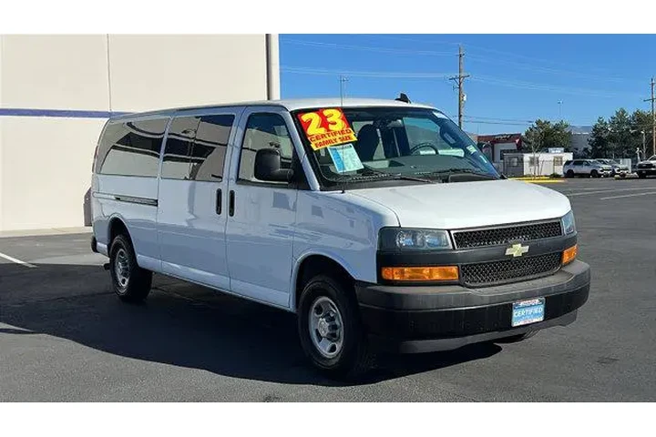 $32984 : Chevrolet Express 2023 LS 35 image 3