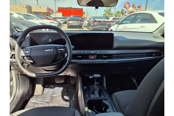 $20995 : Kia K4 2025 LXS 4dr Sedan image 10