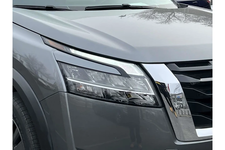 $28990 : Nissan Pathfinder 2022 AWD S image 10