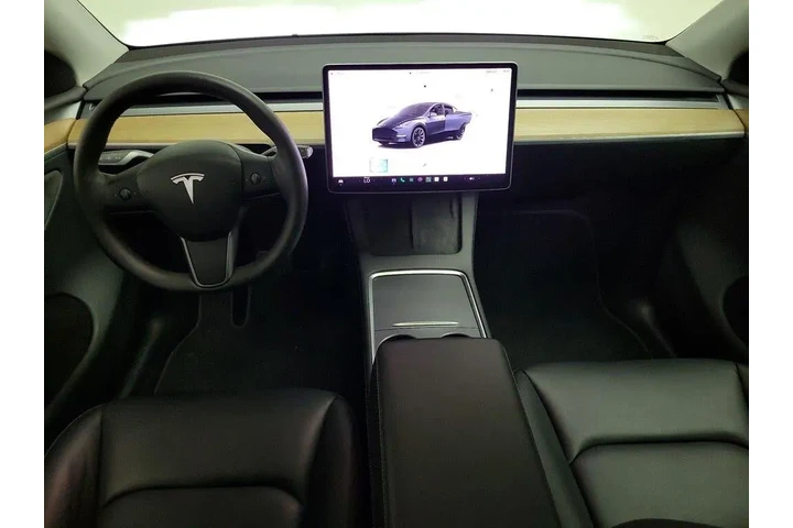 $38998 : Tesla Model Y 2024 AWD Long image 9