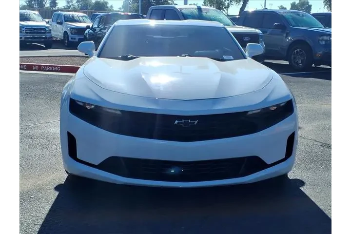 $23352 : Chevrolet Camaro 2021 LT 2dr image 4