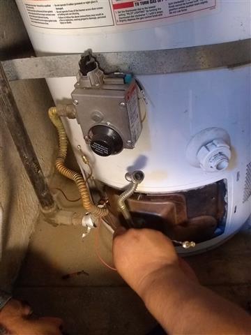 INSTALO WATER HEATER image 1