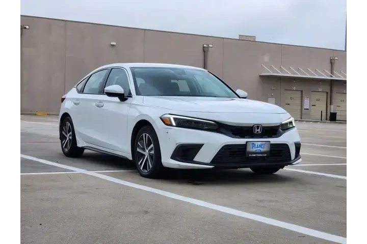 $22850 : Honda Civic 2023 LX 4dr Hatc image 3