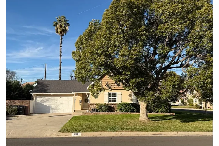 $2150 : 4 bedrooms, 2 bathrooms, 1,68 image 2