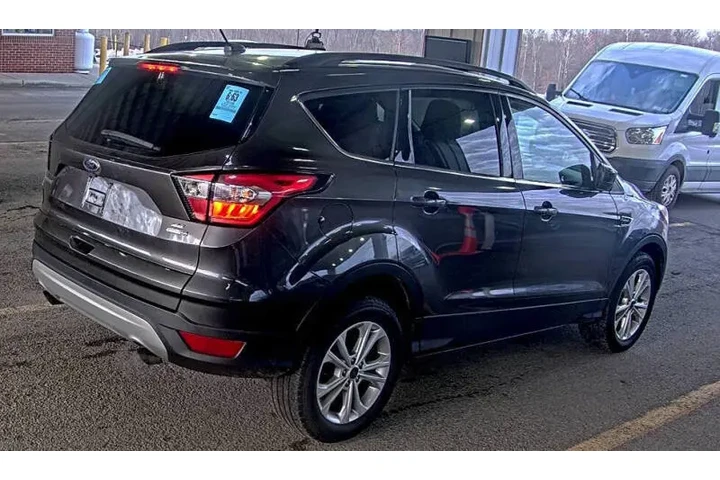 $9995 : 2018 Escape SE image 5