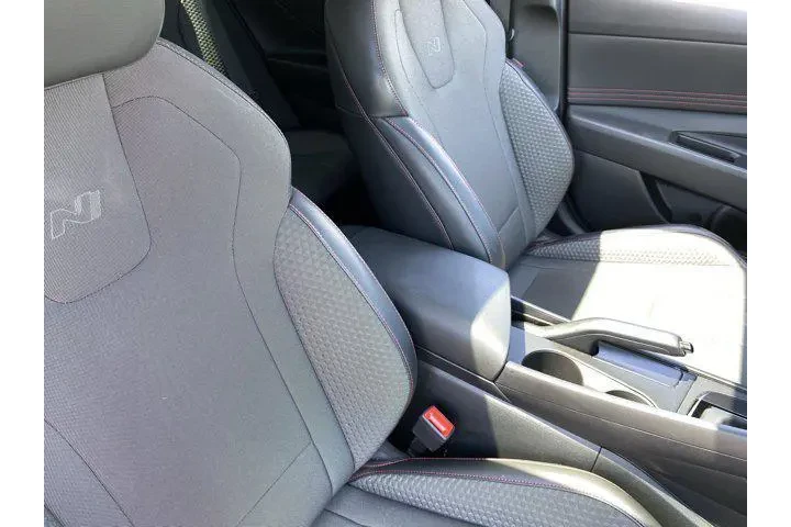 $25261 : Hyundai ELANTRA 2025 N Line image 10