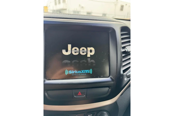 $5899 : Jeep Cherokee 2017 🚙 image 1