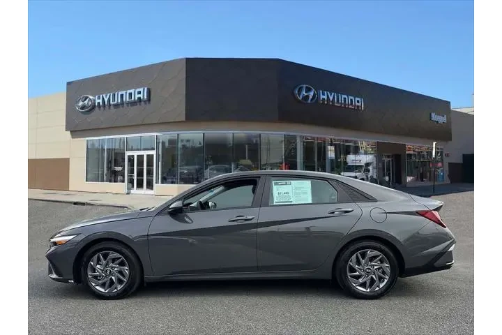 $18998 : Hyundai ELANTRA 2024 SEL 4dr image 6