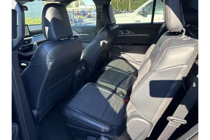 $39997 : Ford Explorer 2025 AWD ST-Li image 9