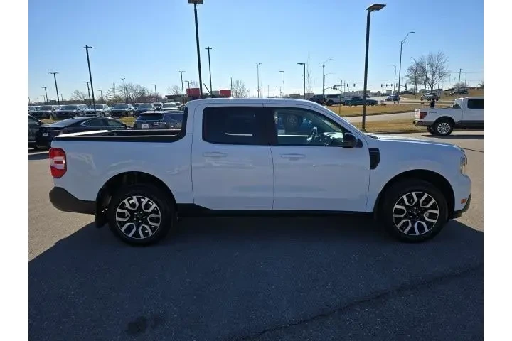 $32900 : Ford Maverick 2024 Lariat 4d image 6