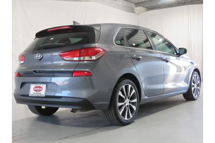 $9947 : Hyundai ELANTRA GT 2018 4dr image 4