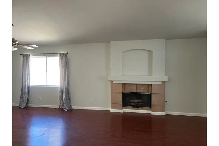 $1250 : North Las Vegas - Ready Now image 4