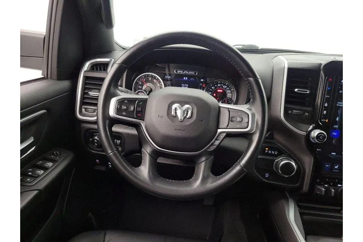 $31998 : Ram 1500 2021 4x2 Big Horn 4 image 10