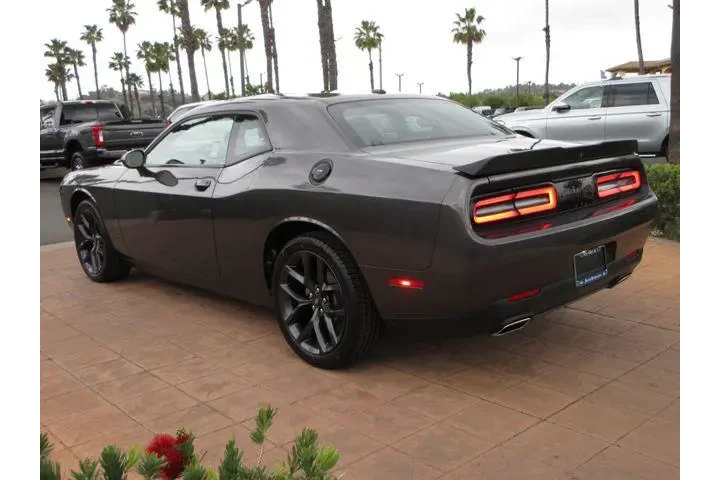 $22499 : Dodge Challenger 2021 SXT 2d image 2