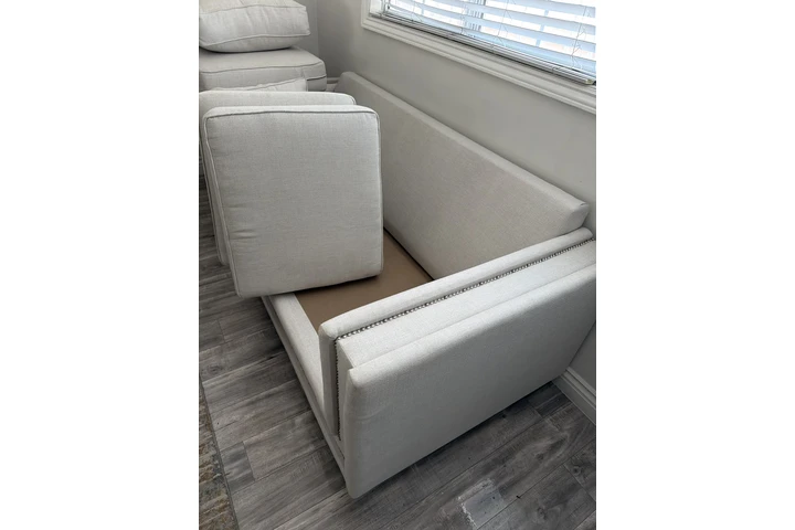 LIMPIEZA DE SOFAS Y SILLAS $80 image 4