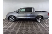 $17900 : 2017 Ridgeline RTL-E thumbnail