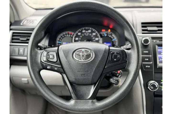 2015 Camry LE image 8