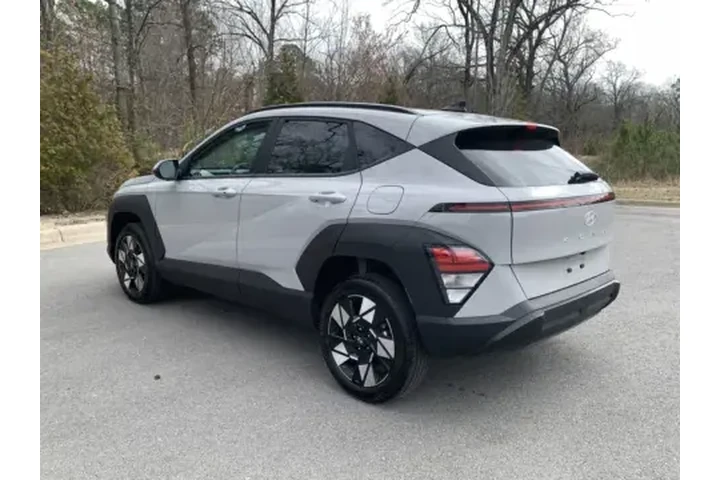 $24900 : 2025 Kona SEL image 5