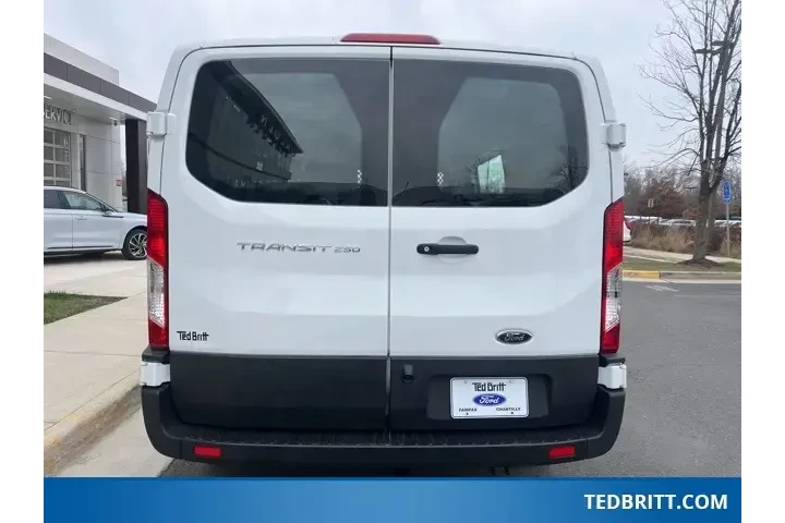 $30000 : Ford Transit 2024 250 3dr SW image 7
