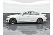 $26815 : BMW 3 Series 2021 330i 4dr S thumbnail