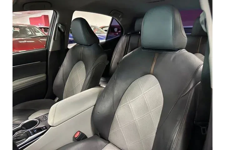 $19905 : Toyota Camry 2018 LE 4dr Sed image 6