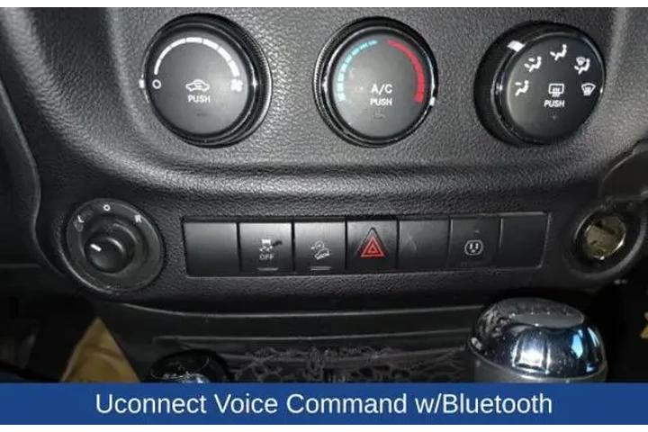 $19900 : Toyota Corolla 2021 LE 4dr S image 5