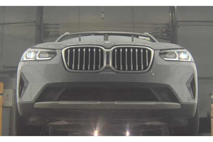 $28990 : BMW X3 2024 AWD xDrive30i 4d image 3