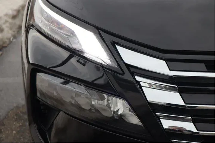 $23644 : Nissan Rogue 2025 AWD SV 4dr image 9